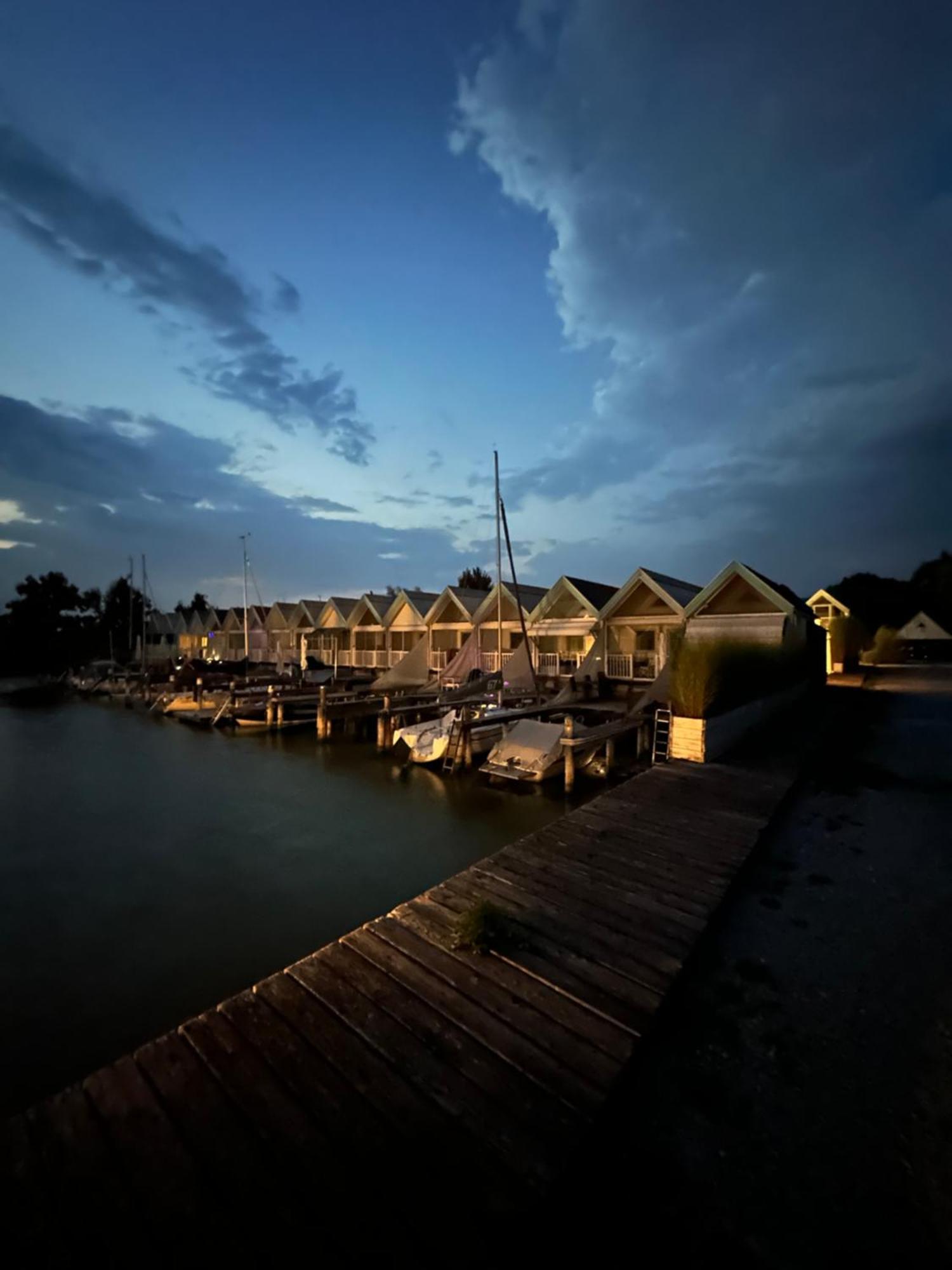 Haus Am See Neusiedl am See Exterior photo